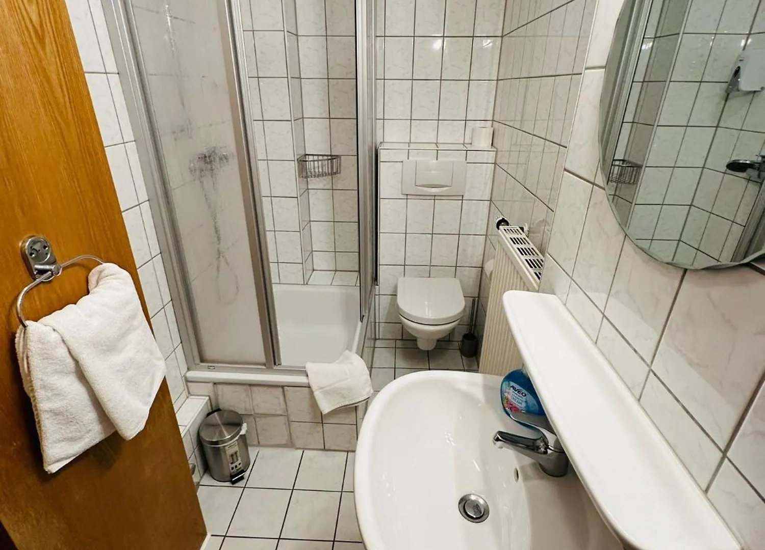 Hotel Bff Airport Messe Schlaf - Duesseldorf 2*, دوسلدورف