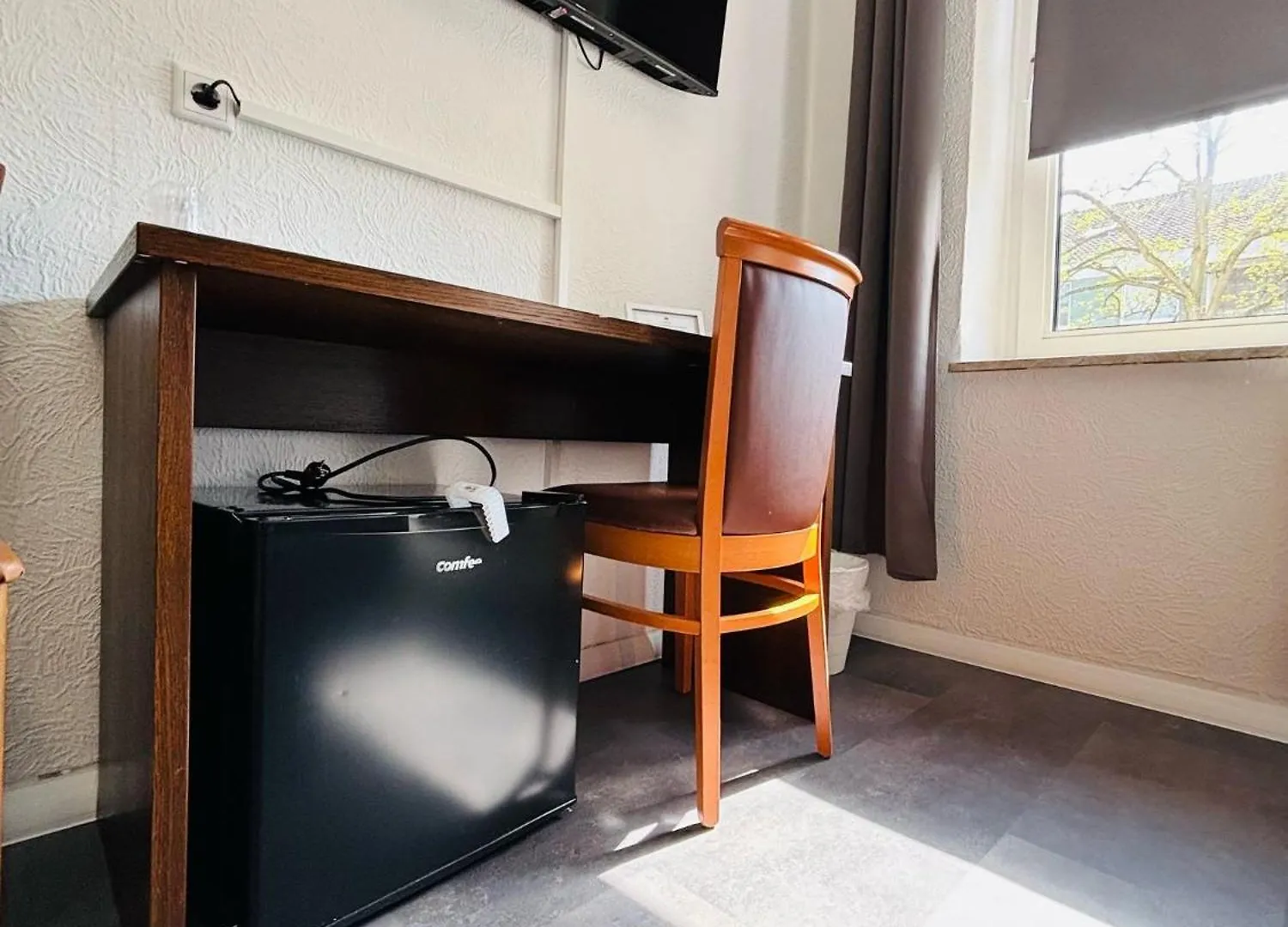 Hotel Bff Airport Messe Schlaf - Duesseldorf فندق مبيت وإفطار